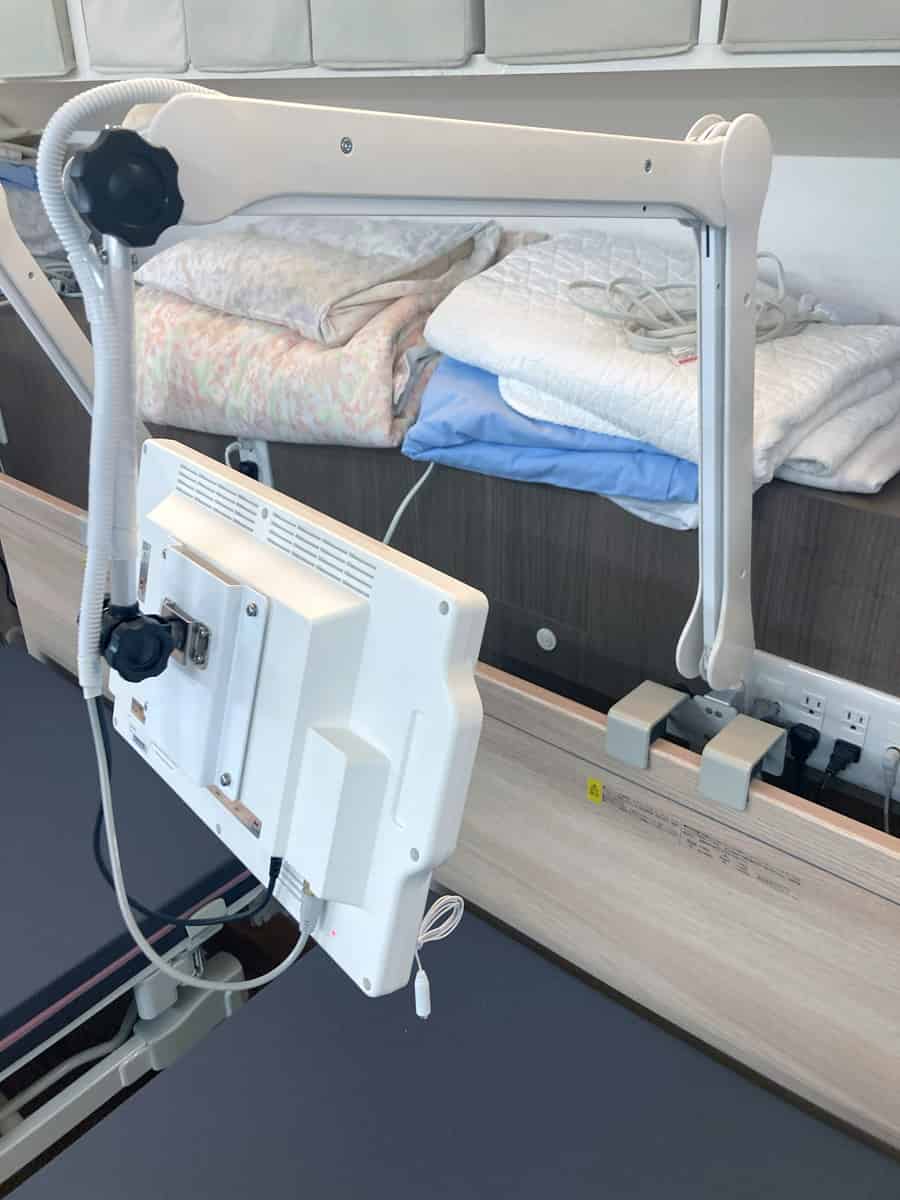 ベッド用アームテレビ１